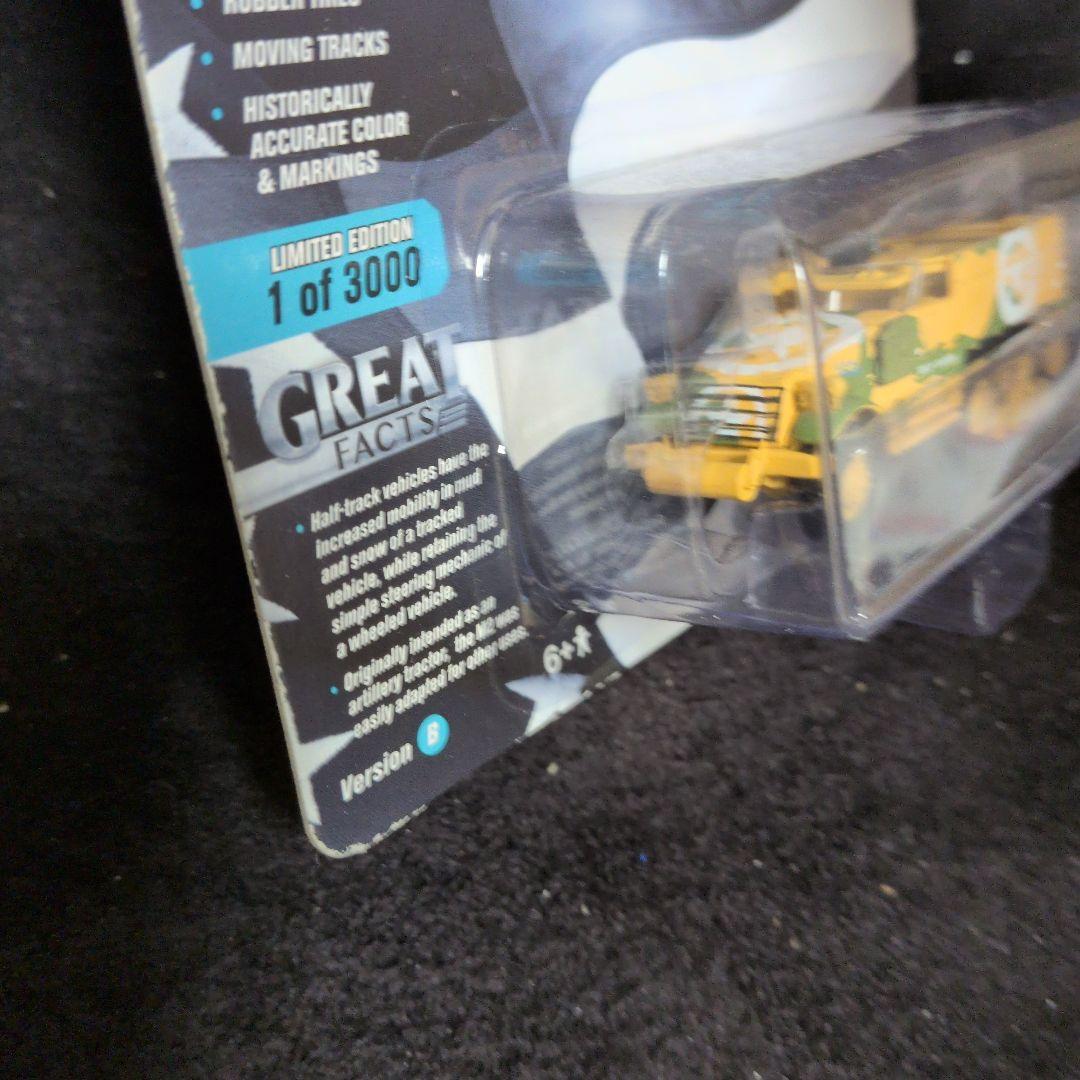 ミニカー Johnny Lightning WWII M2 Half-Track