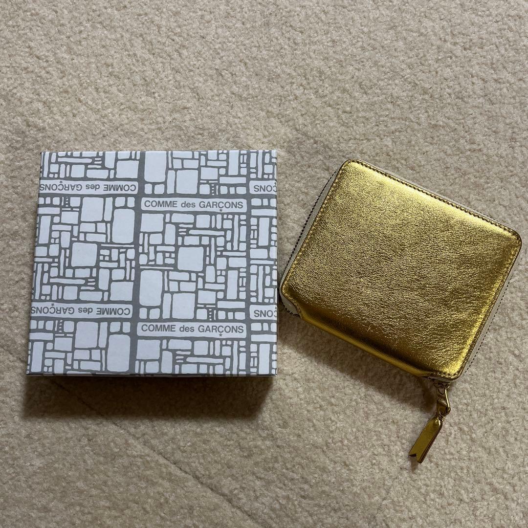 COMME des GARÇONS ゴールド 二つ折り財布