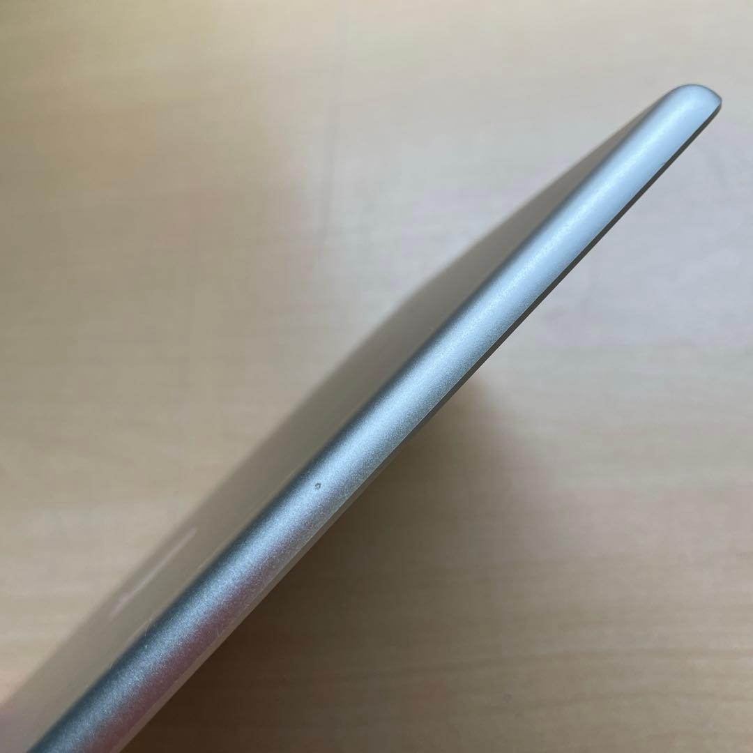 iPad 第6世代　A1893　Wi-Fiモデル　シルバー　32GB #5