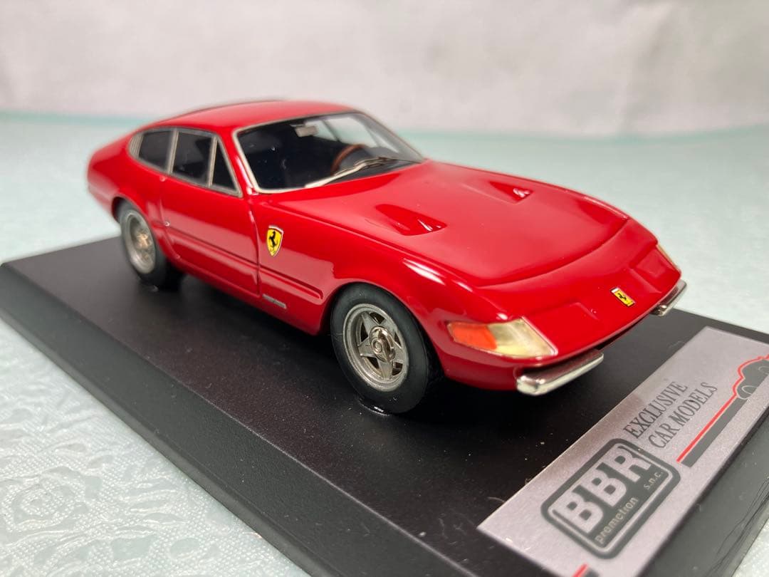 Ferrari 365GTB Daytona ストリート　1976年　レッド