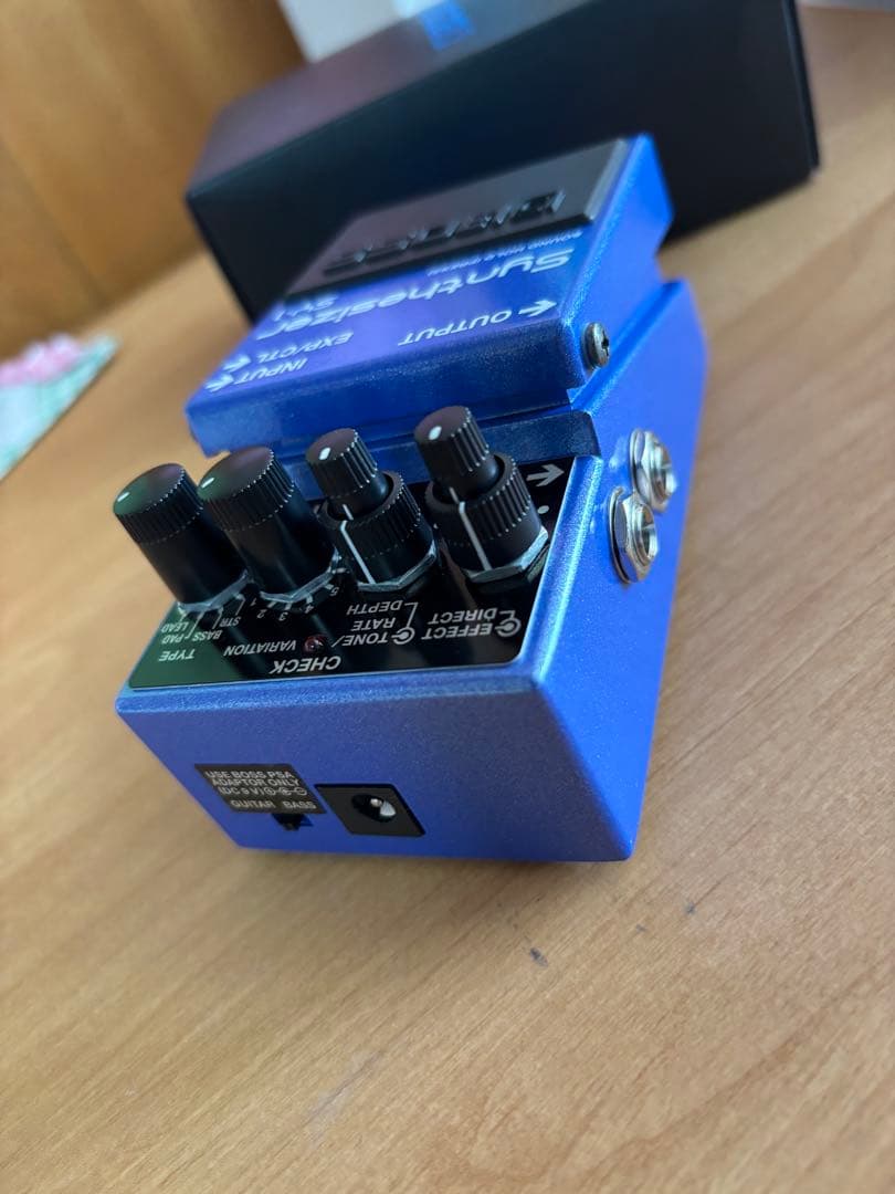 BOSS SY-1 synthesizerシンセサイザーエフェクター