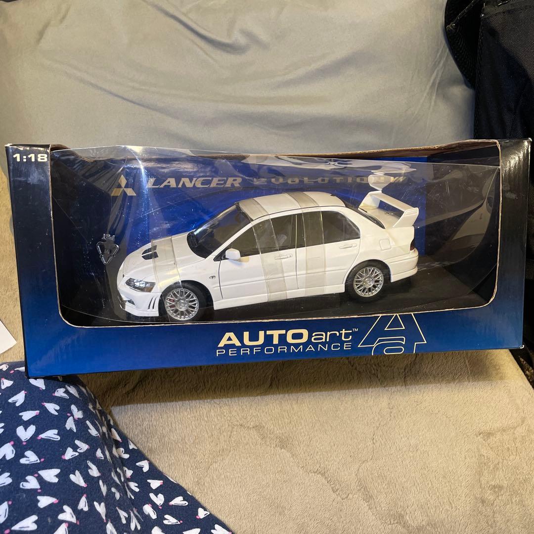 AUTOart Lancer Evolution 1:18 ホワイト