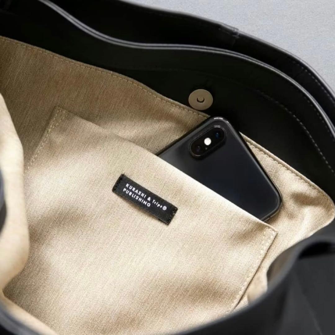 北欧暮らしの道具店「の日にもお気に入りを」撥水レザーの2WAYトートバッグ