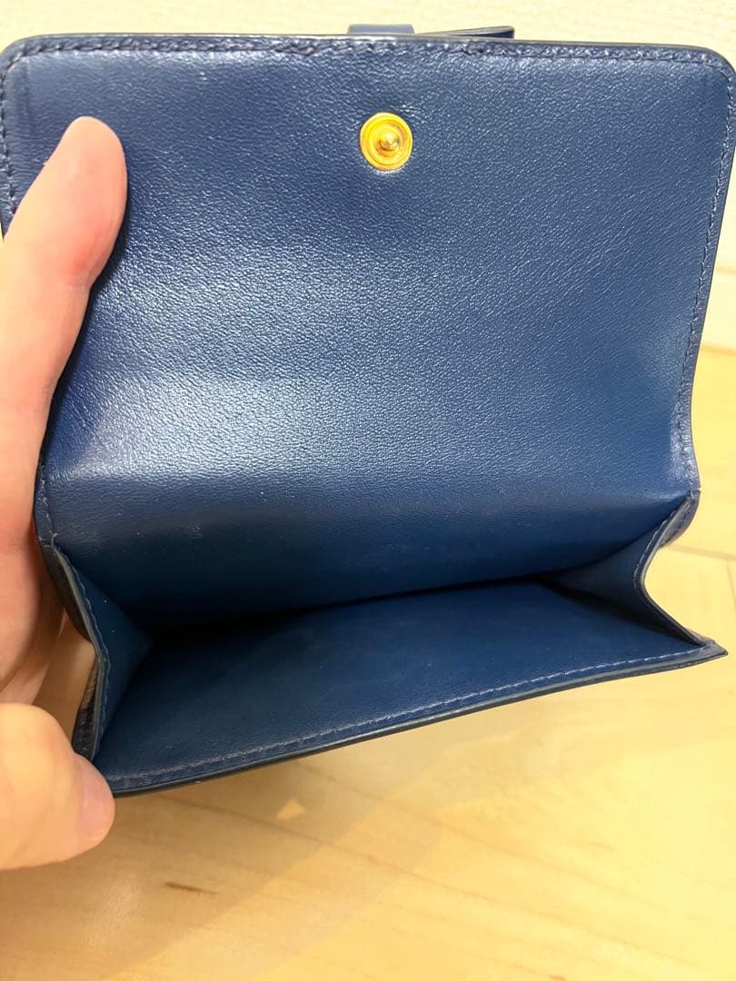 PRADA 財布　二つ折り　青