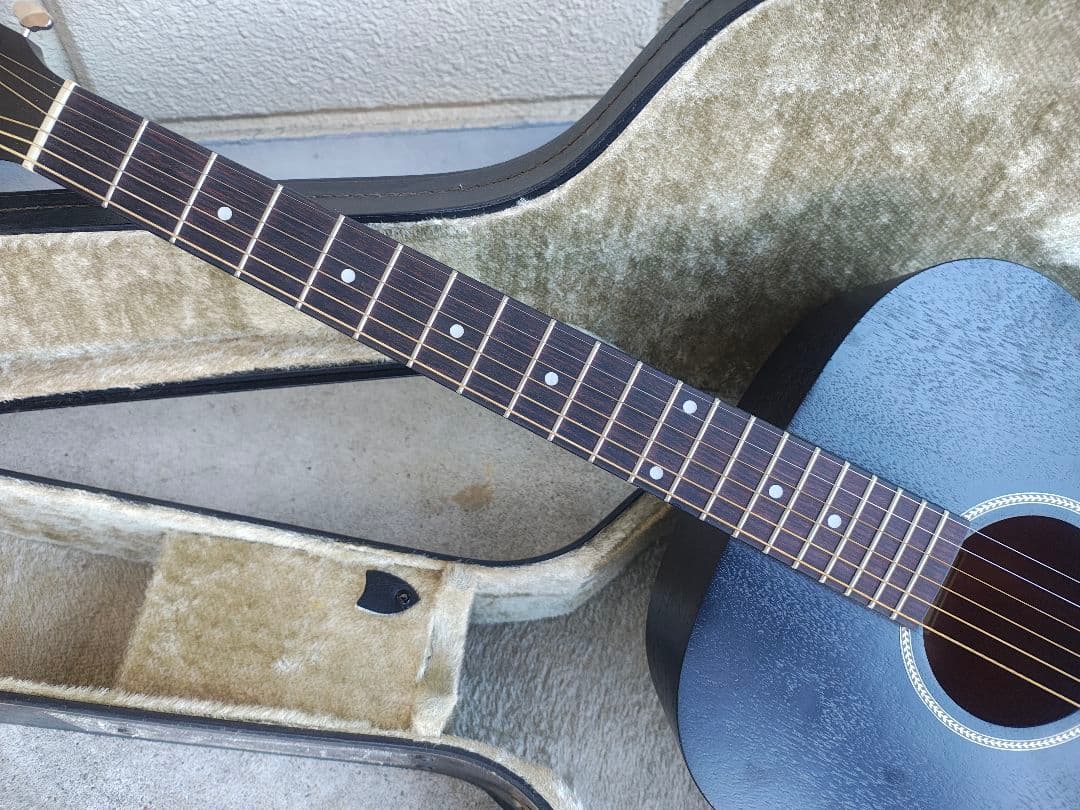 超美品 S.Yairi YF-04 BK マットブラック仕上げ／弦高2.2mm