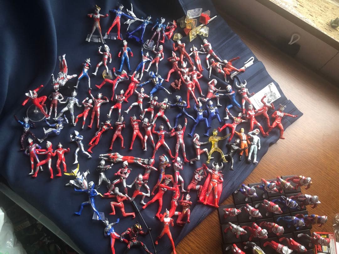 ウルトラマン　怪獣　HGシリーズ　ガシャポン