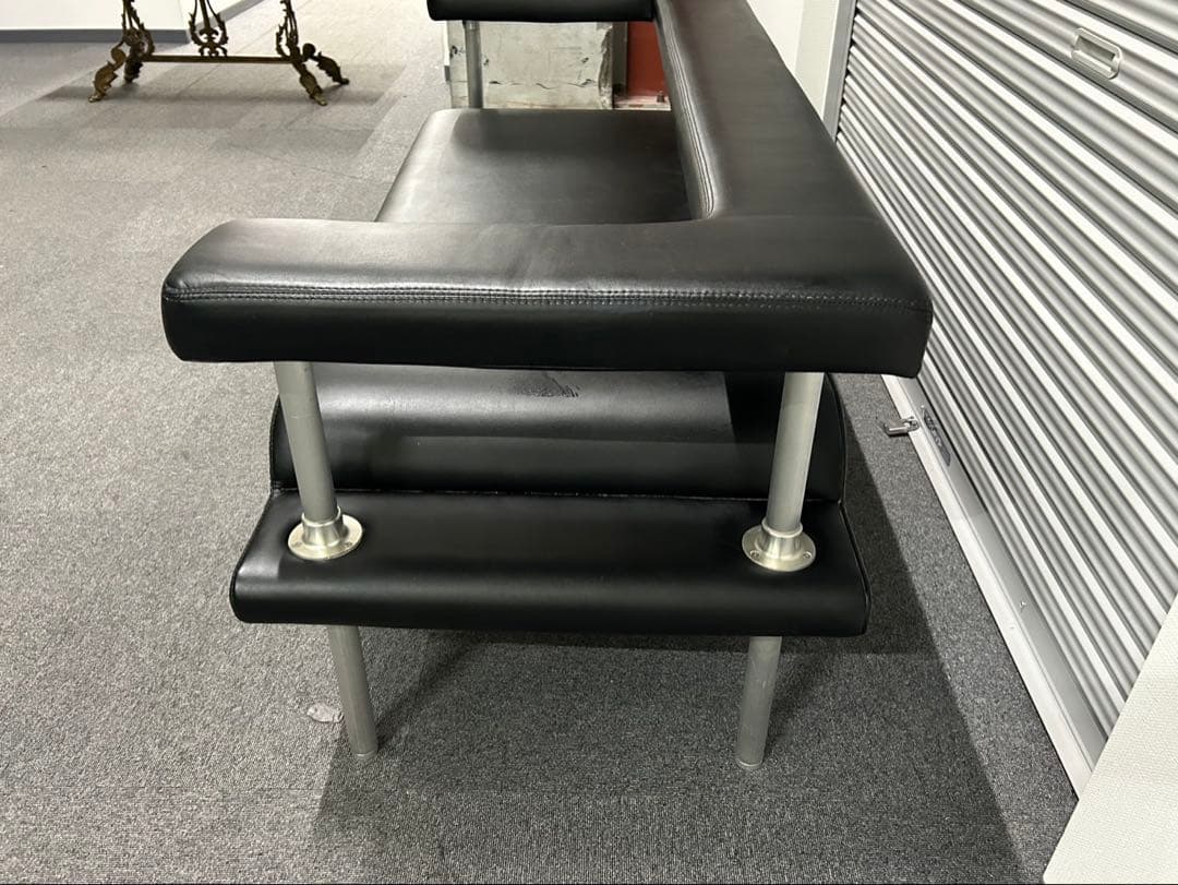 E&Y マガジンソファ 本革レザー　ブラック　マイケルヤング　2.5人掛けソファ