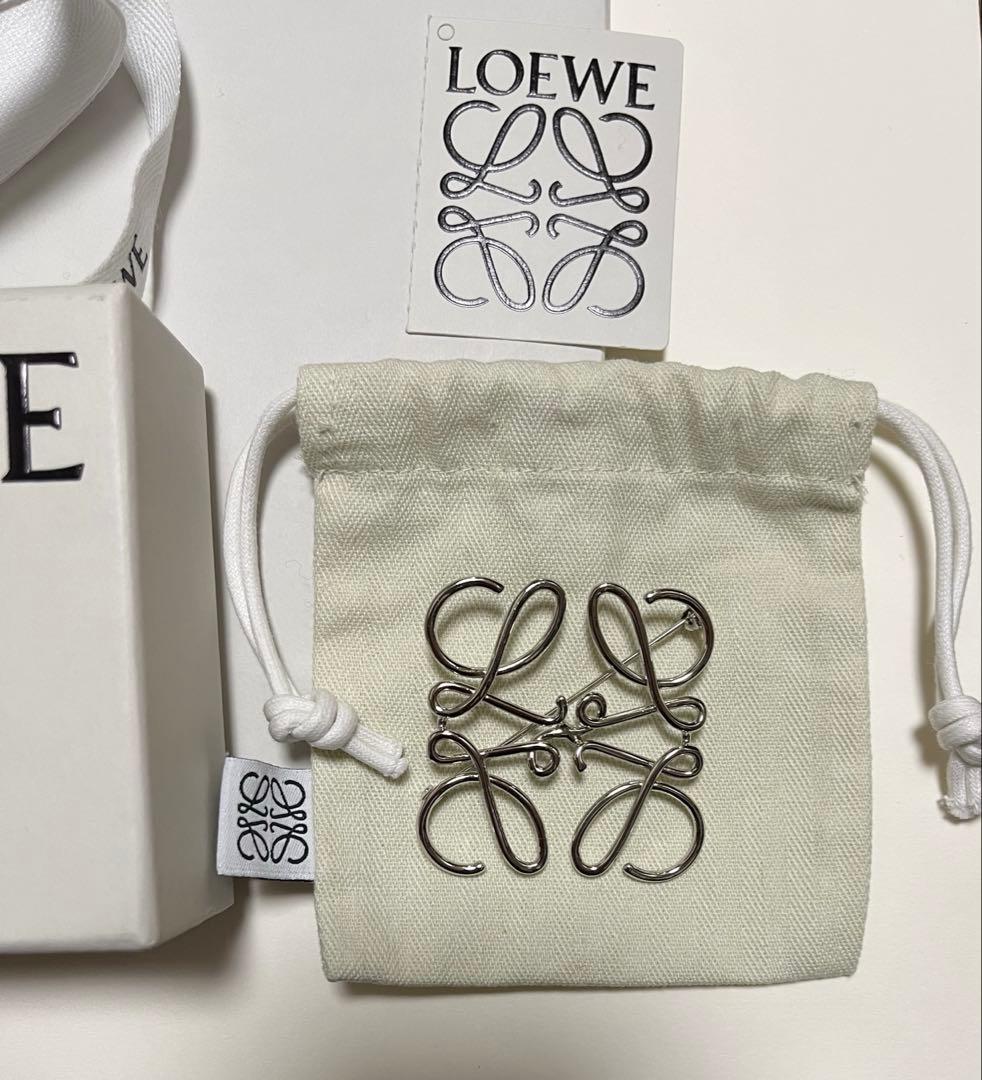 LOEWE　ロエベ　アナグラムブローチ　シルバー　新品未使用