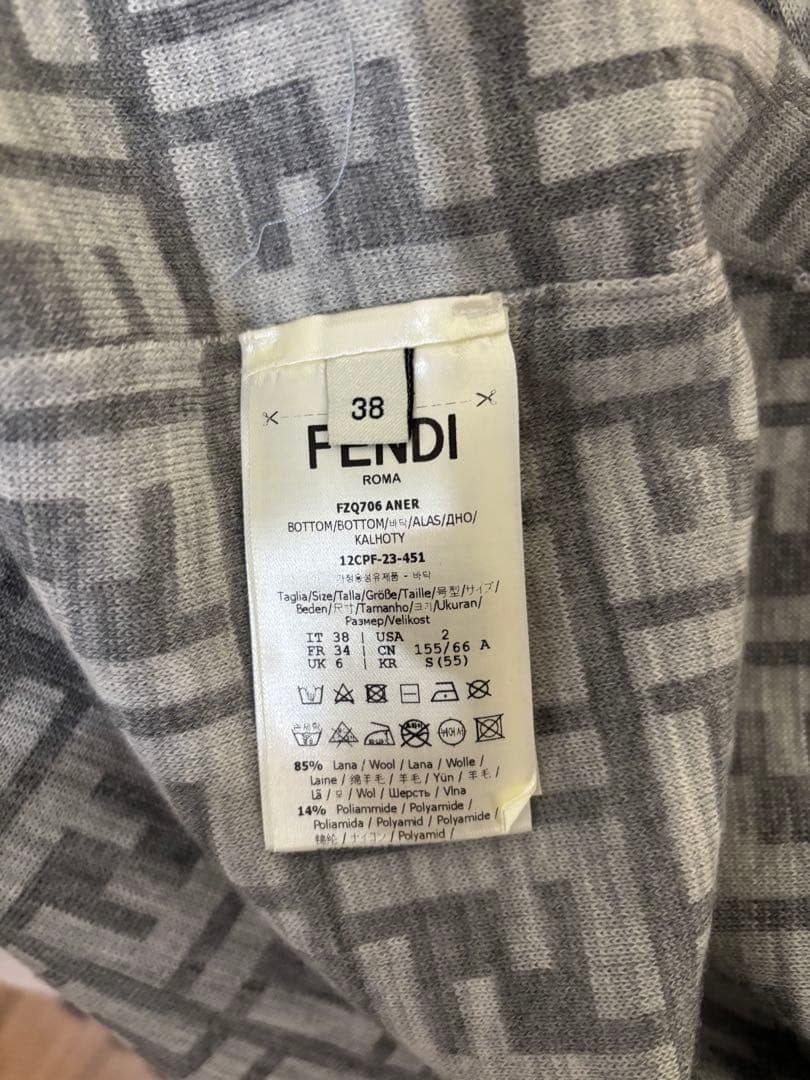 FENDI グレー ひざ丈スカート 38