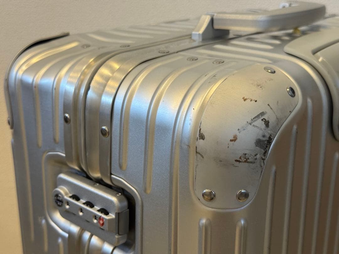 人気モデル　リモワ トパーズ 64L オリジナルチェックイン　4輪