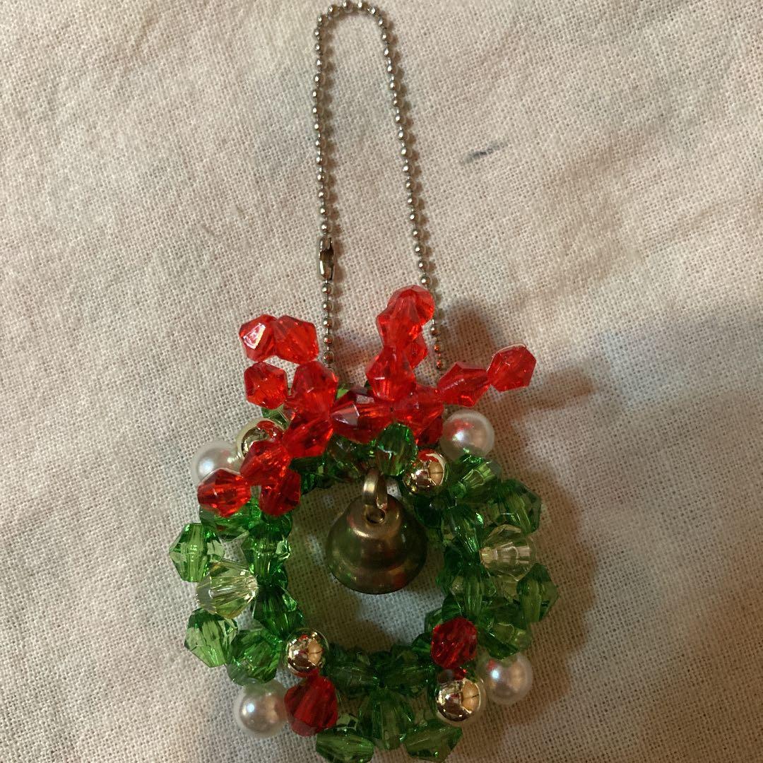 キーホルダー　ビーズワーク　クリスマス　リース　鈴