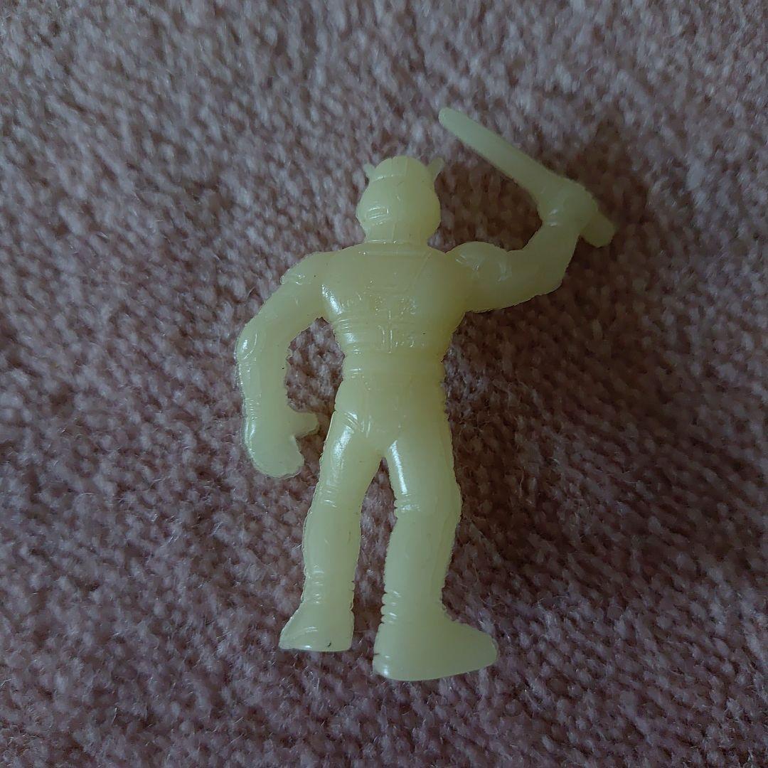 仮面ライダーブラックRXのバイオライダーの消しゴムです明治チョコスナックのおまけ