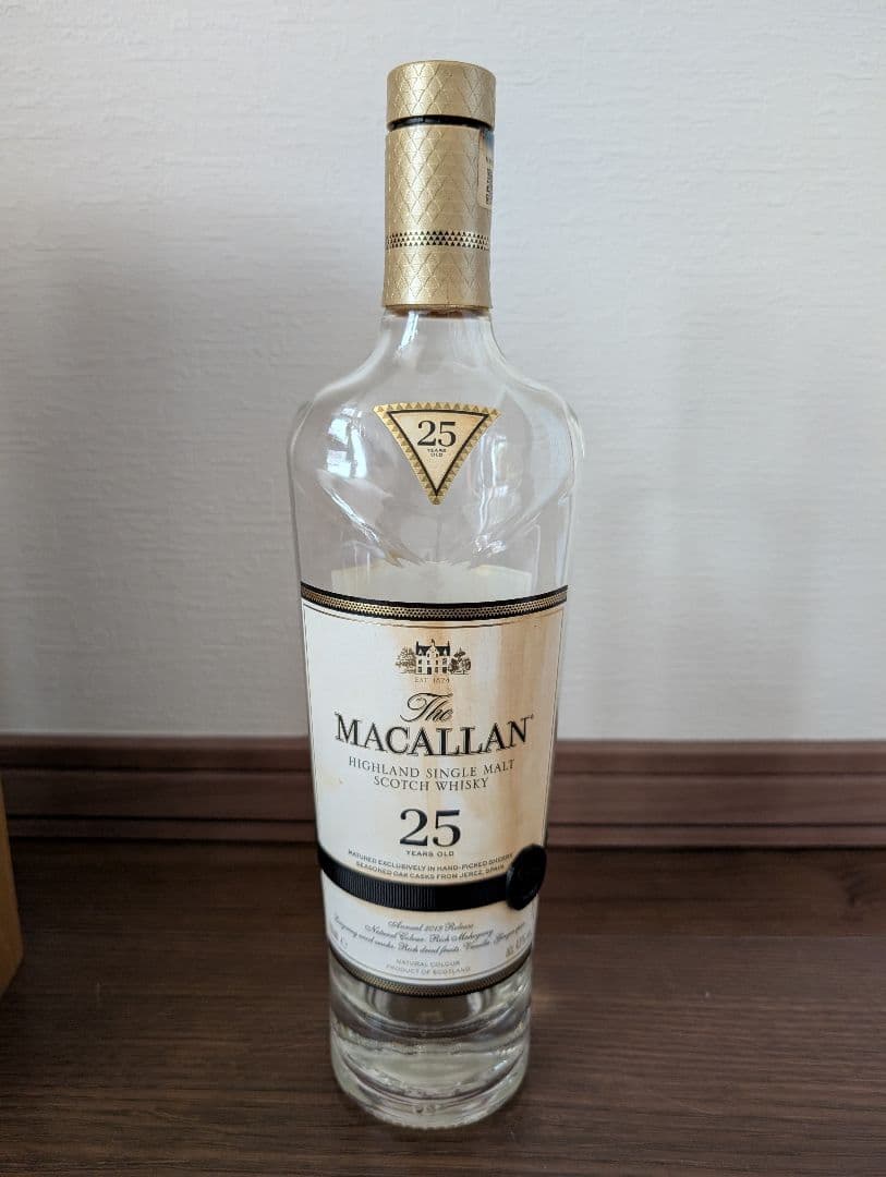 MACALLAN 25年 ハイランドシングルモルトウイスキー　空瓶　木箱付