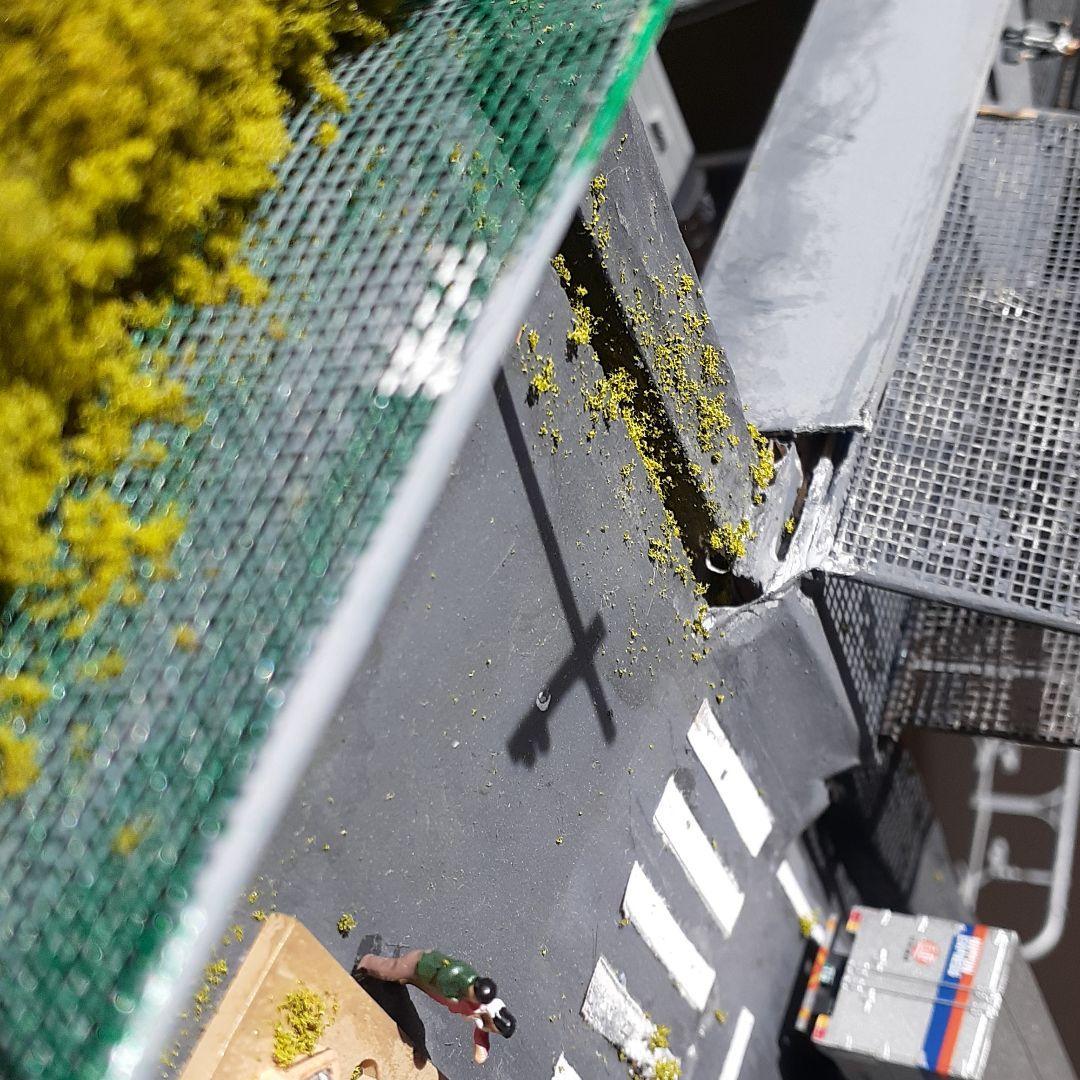 自作鉄道ジオラマ 掘割の中の街並み