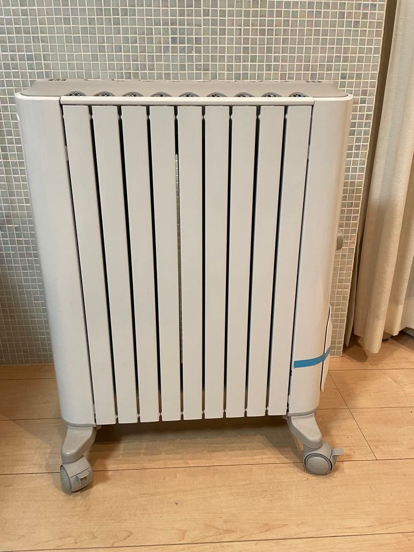 デロンギ　オイルヒーター使用回数1回