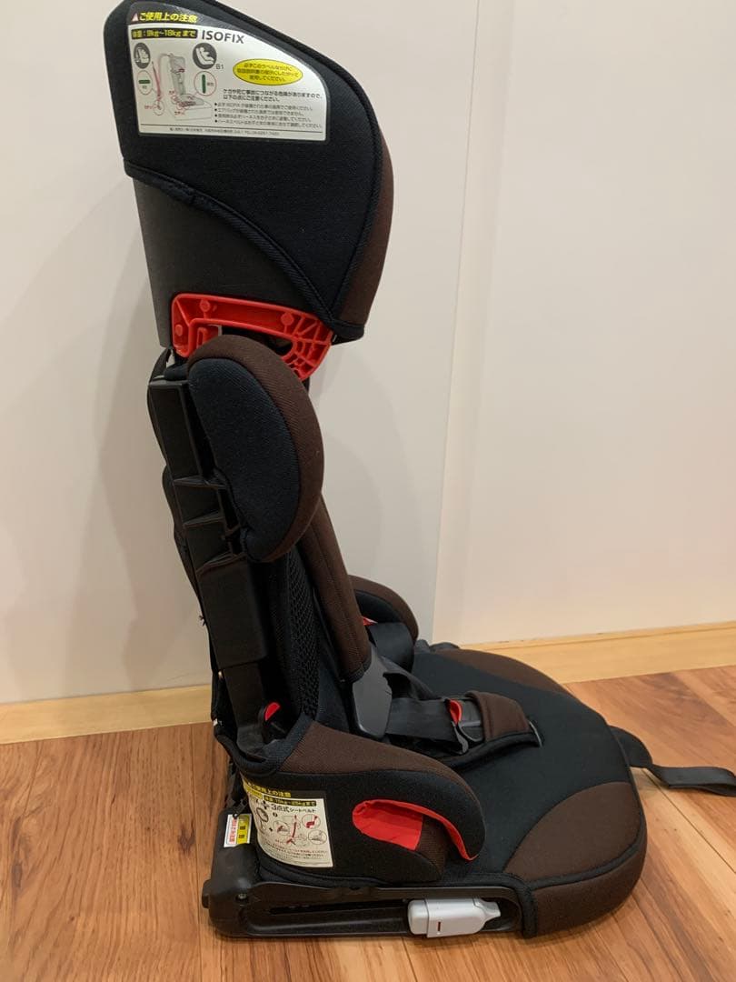 日本育児 ジュニアシート ブラウン　ISOFIX