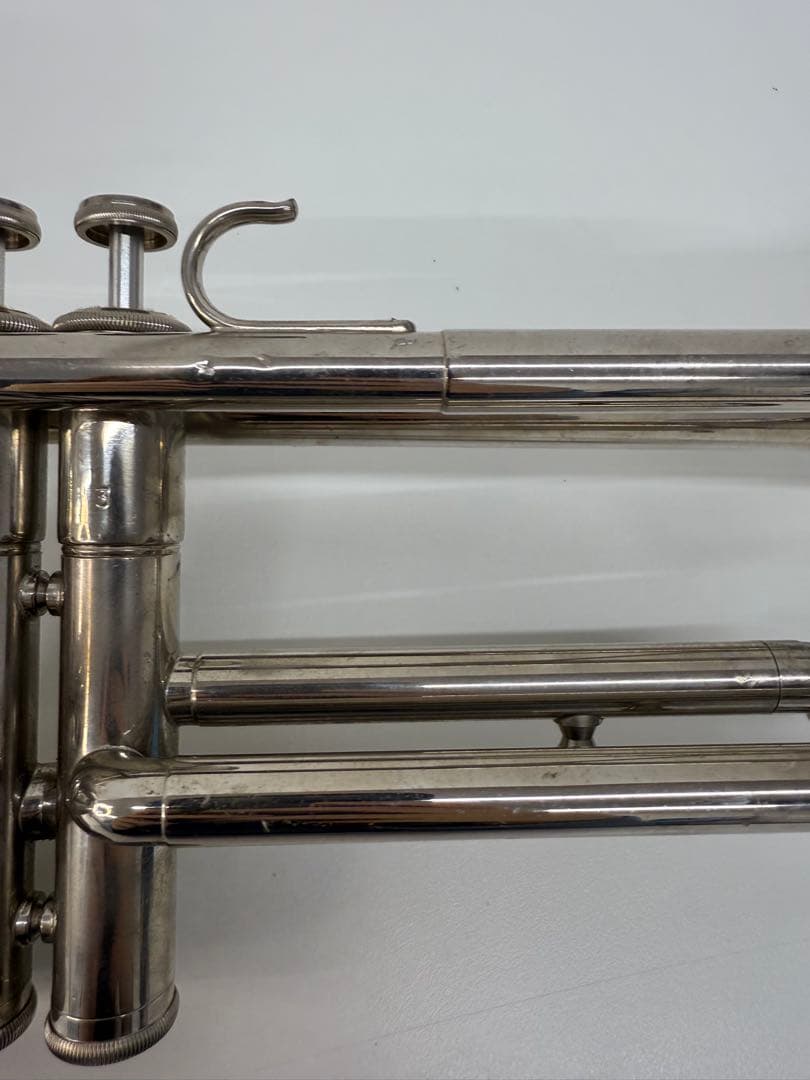 シルバー トランペット バルブ式