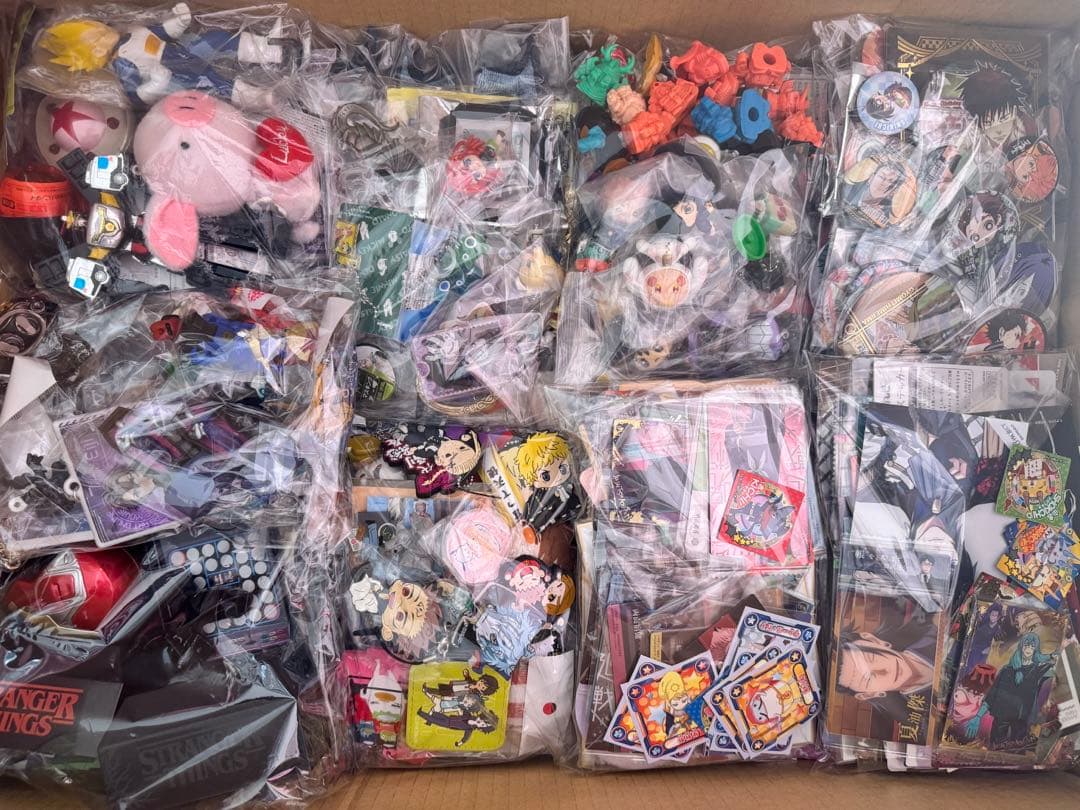アニメグッズ キャラクターグッズ まとめ売り 超大量 大量 缶バッジ 激安 処分