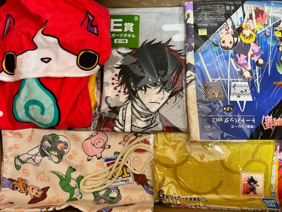 アニメグッズ キャラクターグッズ まとめ売り 超大量 大量 缶バッジ 激安 処分