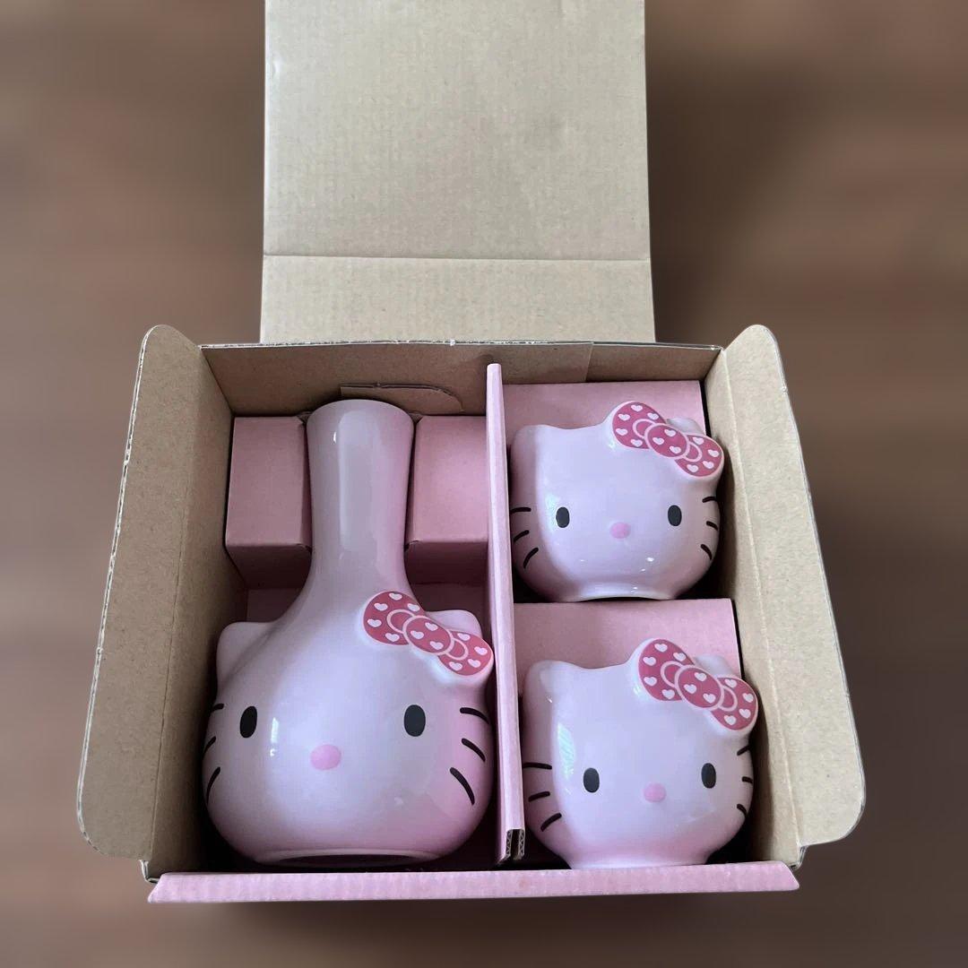 【未使用】ハローキティ とっくりとおちょこセット ピンク 陶器