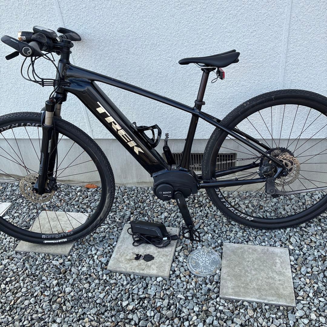 期間限定値下げ　Trek の電動クロスバイク