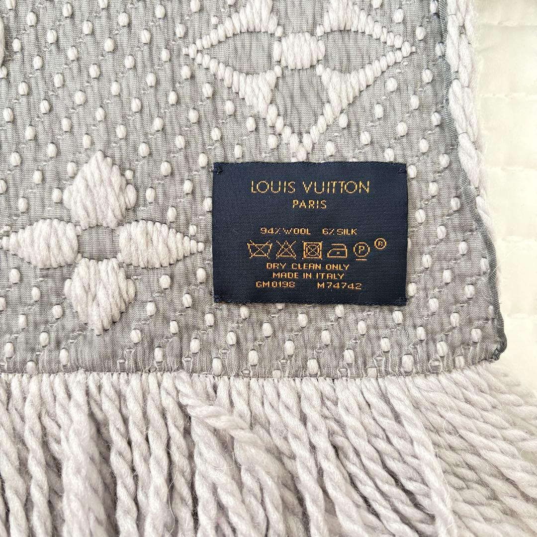 美品　ルイヴィトン　マフラー フリンジ付き　エシャルプ　ロゴ　グレー　シルク混