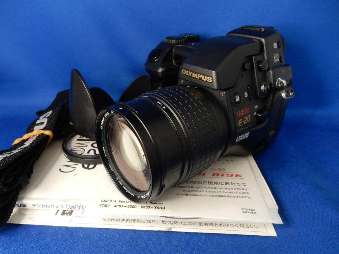 #2212 CAMEDIA E-20 ① OLYMPUS ベタ、落としました