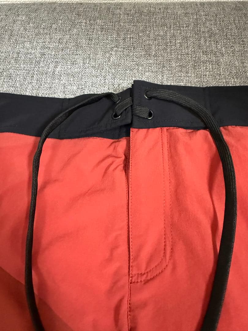 VEATM ビートム サーフパンツ 水着赤黒Sサイズ