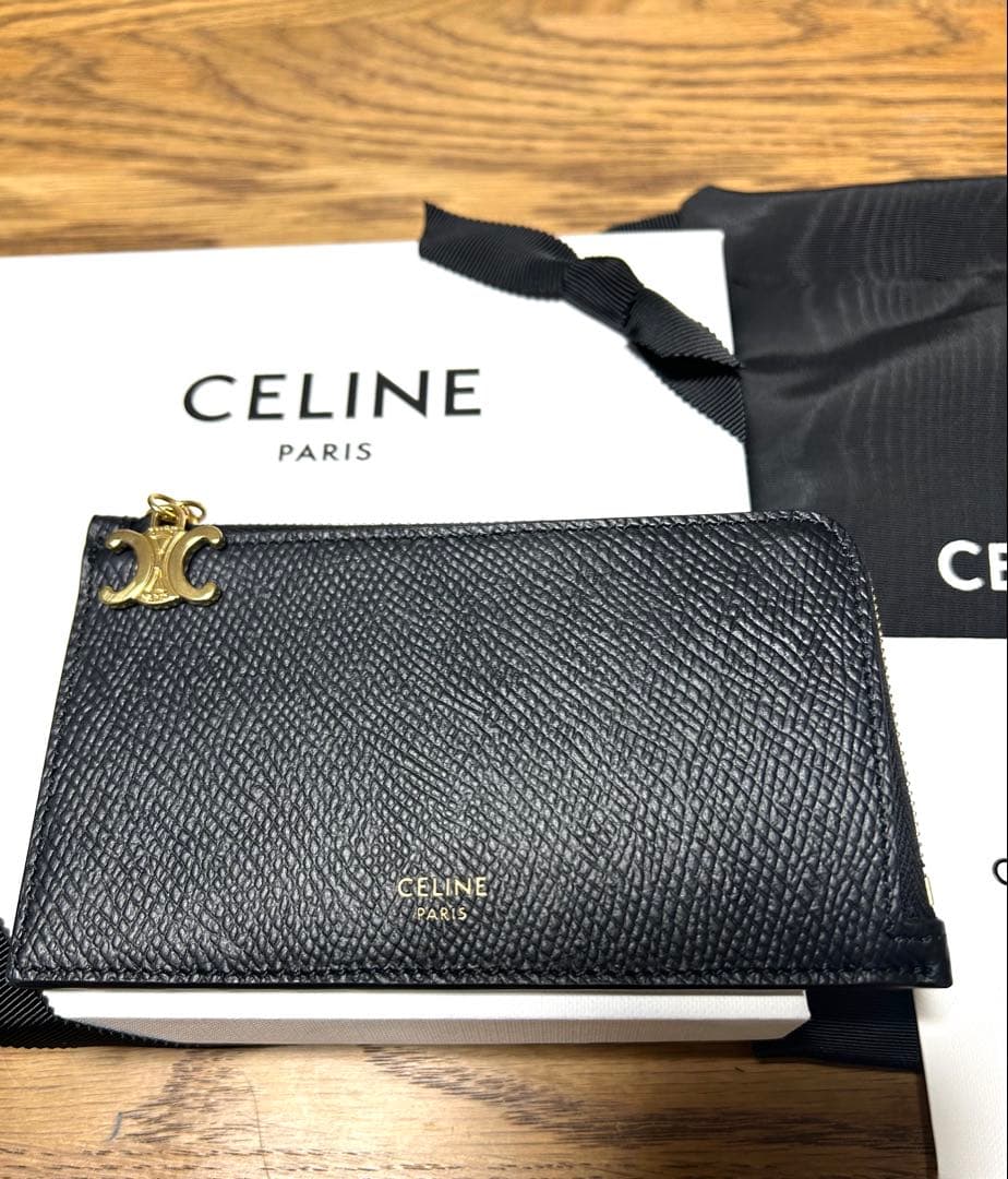 ★★★ちゃま★★★12/30迄★セリーヌ★ジップ付ロングカードホルダー★