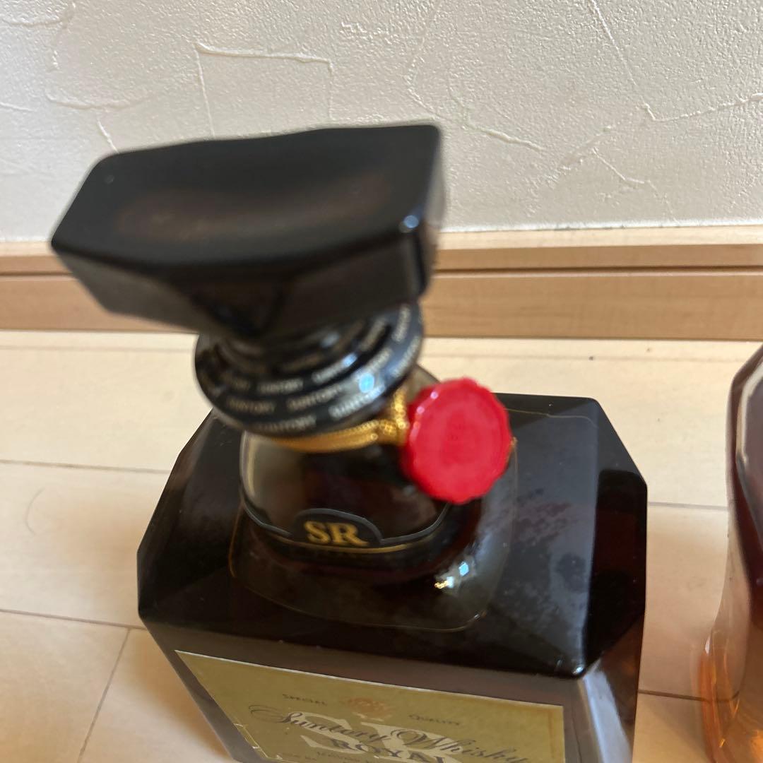 古酒　サントリー ローヤル（クィーンサイズ） & クレスト セット　2箱　4本