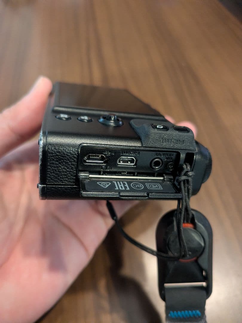 FUJIFILM XF10 ブラック