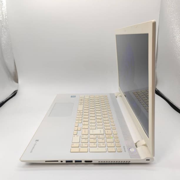 ブルーレイ バッテリ◎ フルHD 東芝 i7-6 16GB SSD256GB