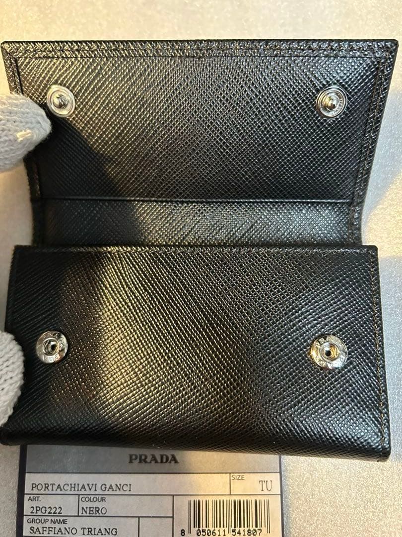 未使用　PRADA キーケース 三角ロゴ 6連 サフィアーノレザー ブラック