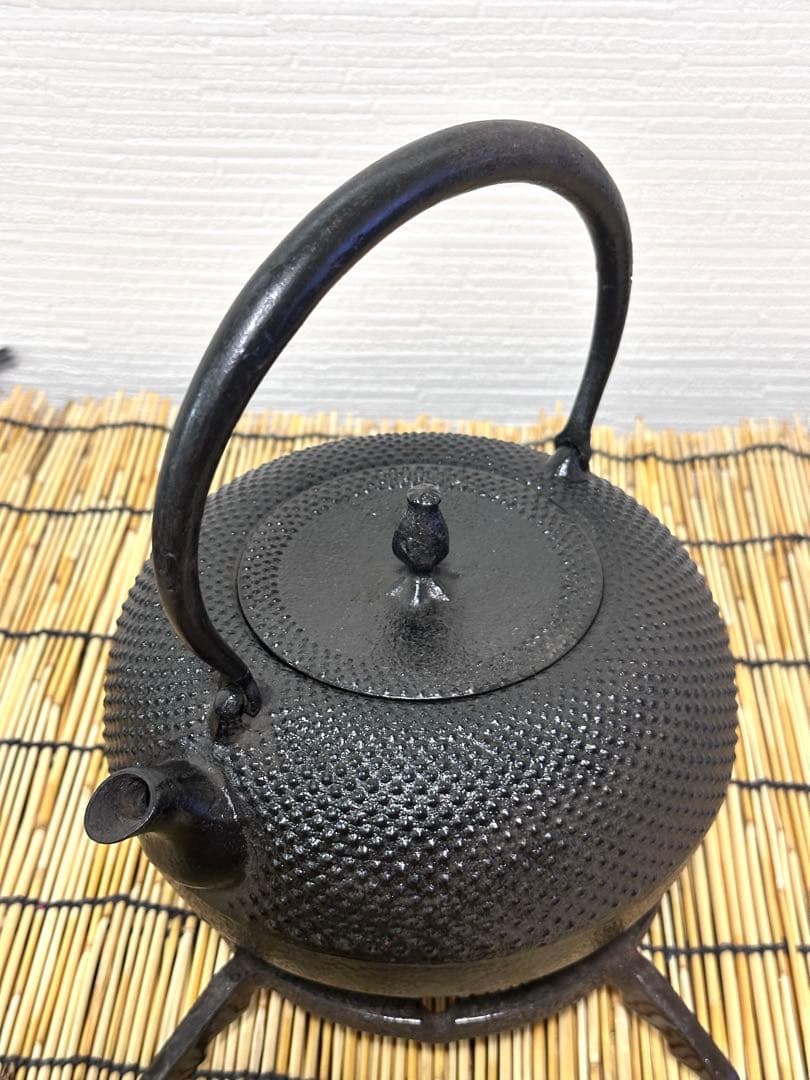 美品　南部伝統工芸士 及川寛治作真作保証１５型姥口アラレ　伊藤 みよこ様売約済み