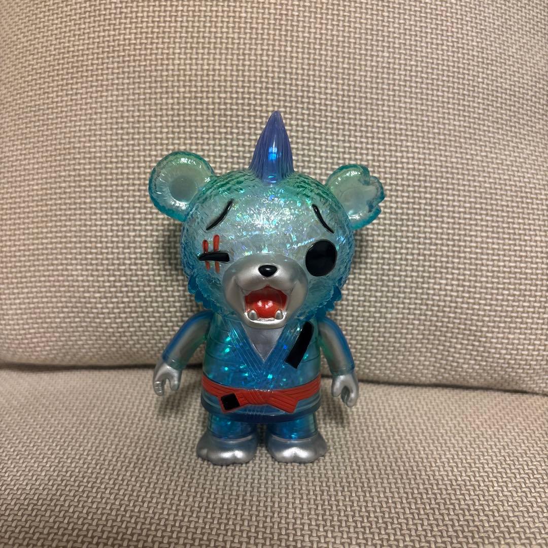 RED SHARK × ART JUNKIEちび柔術片目クマ　ソフビ