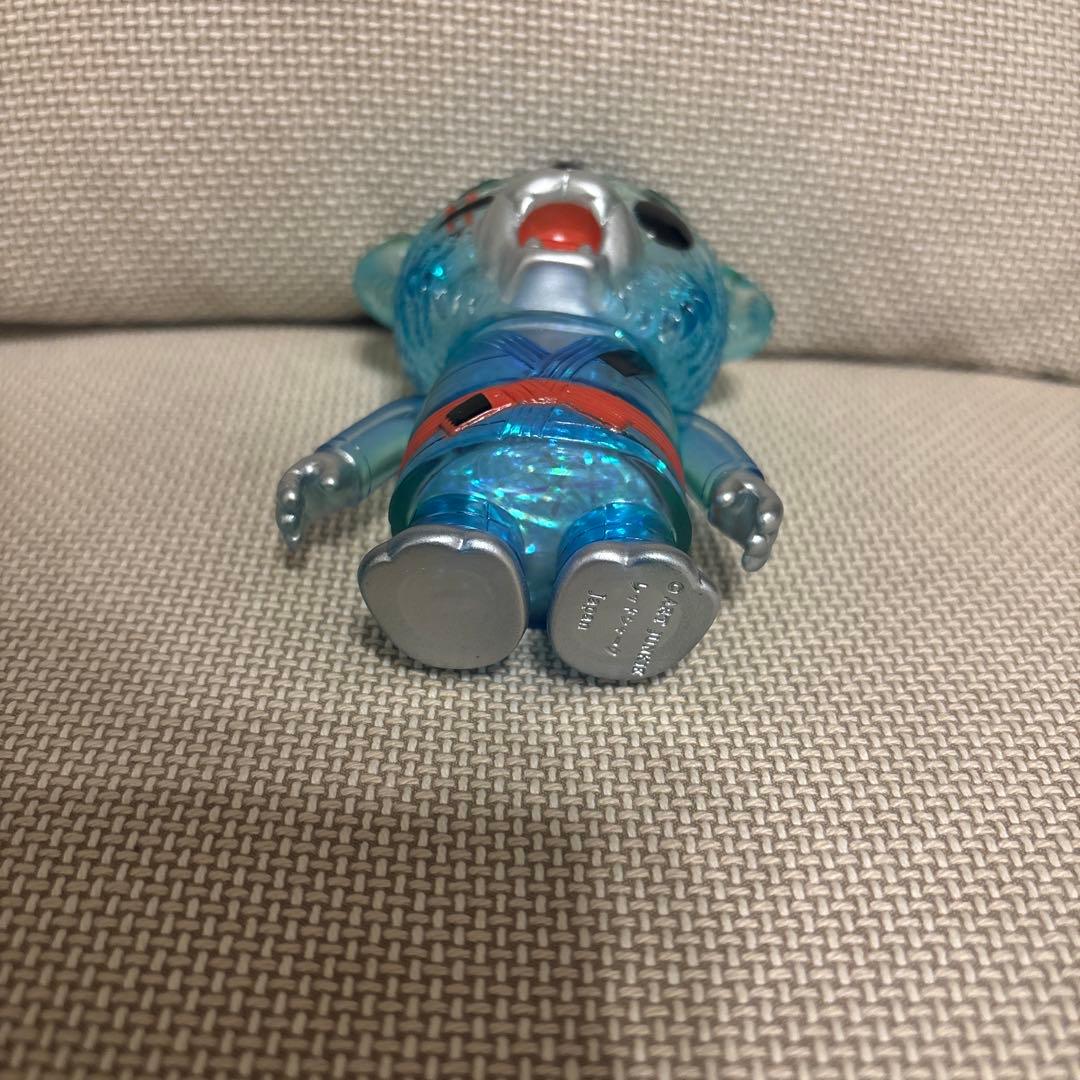 RED SHARK × ART JUNKIEちび柔術片目クマ　ソフビ