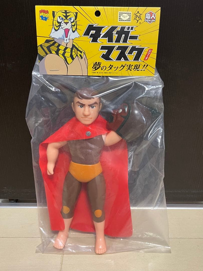 メディコムトイ　電人タイガーマスク　ミスター不動　アニメ版ソフビ　フィギュア