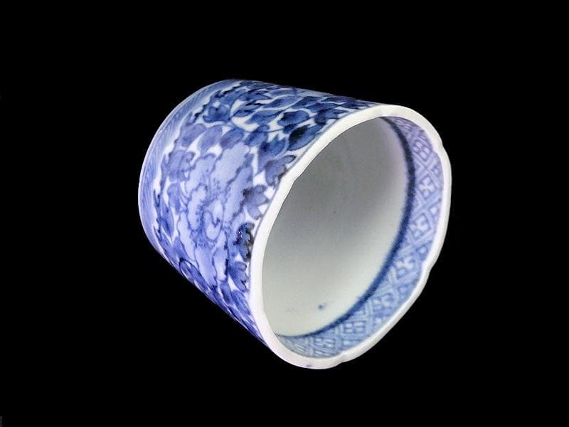 古伊万里　染付　牡丹に牡丹葉繋ぎ紋の図　蕎麦猪口　 C503AS-CSw