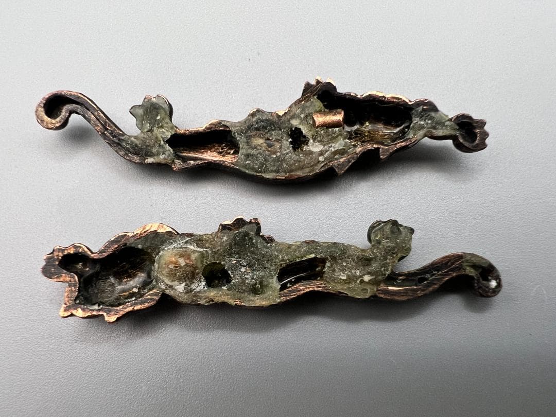 【海】江戸明治金工　双龍図　手彫　目貫一体　銅製　骨董品　専用箱付