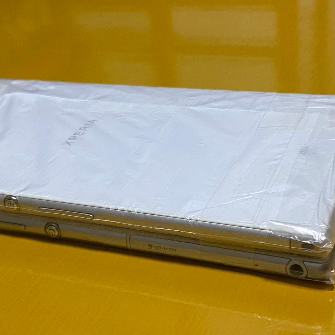 新品未開封 Xperia Z Ultra SOL24 ホワイト 1台
