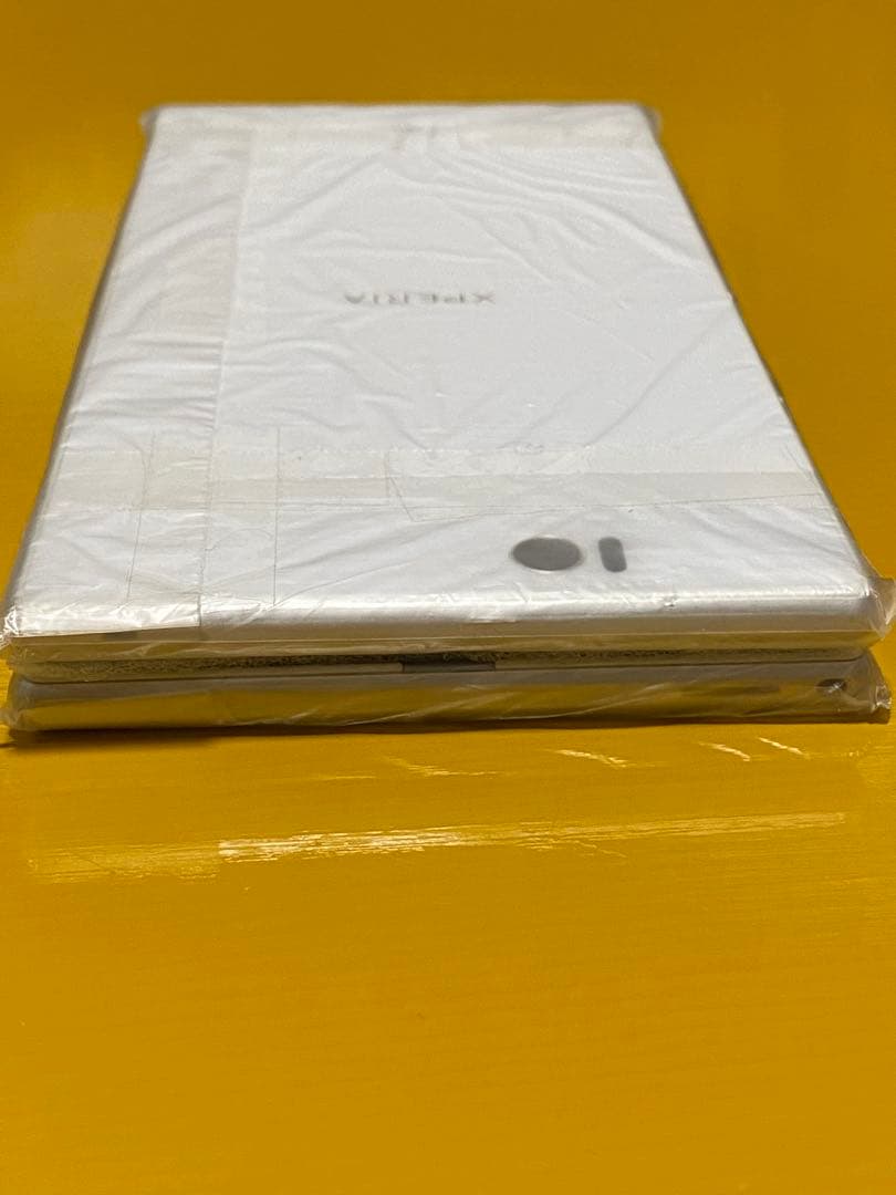 新品未開封 Xperia Z Ultra SOL24 ホワイト 1台