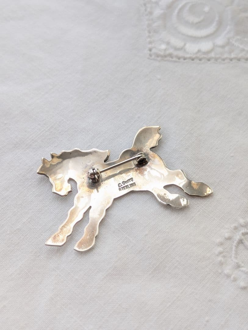 Navajo L.gerry作 ブローチ馬モチーフSterlingSilver