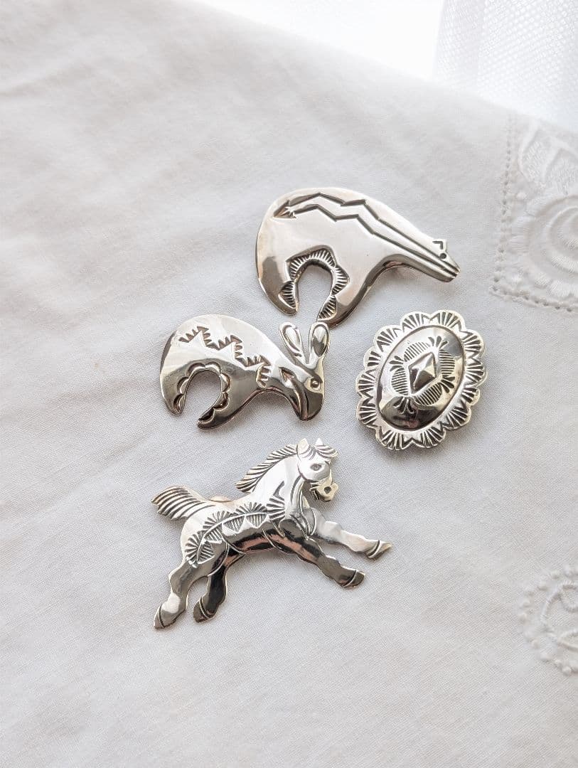 Navajo L.gerry作 ブローチ馬モチーフSterlingSilver