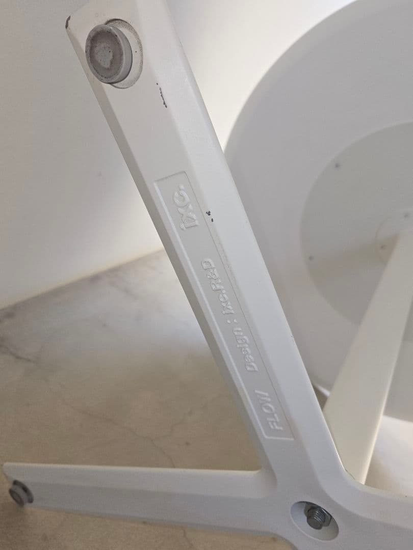 [stockPEX]Cassina IXC. フローテーブル