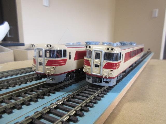 国鉄 キハ80系 特急形気動車 4両セット HOゲージ (金属製・カツミ製）