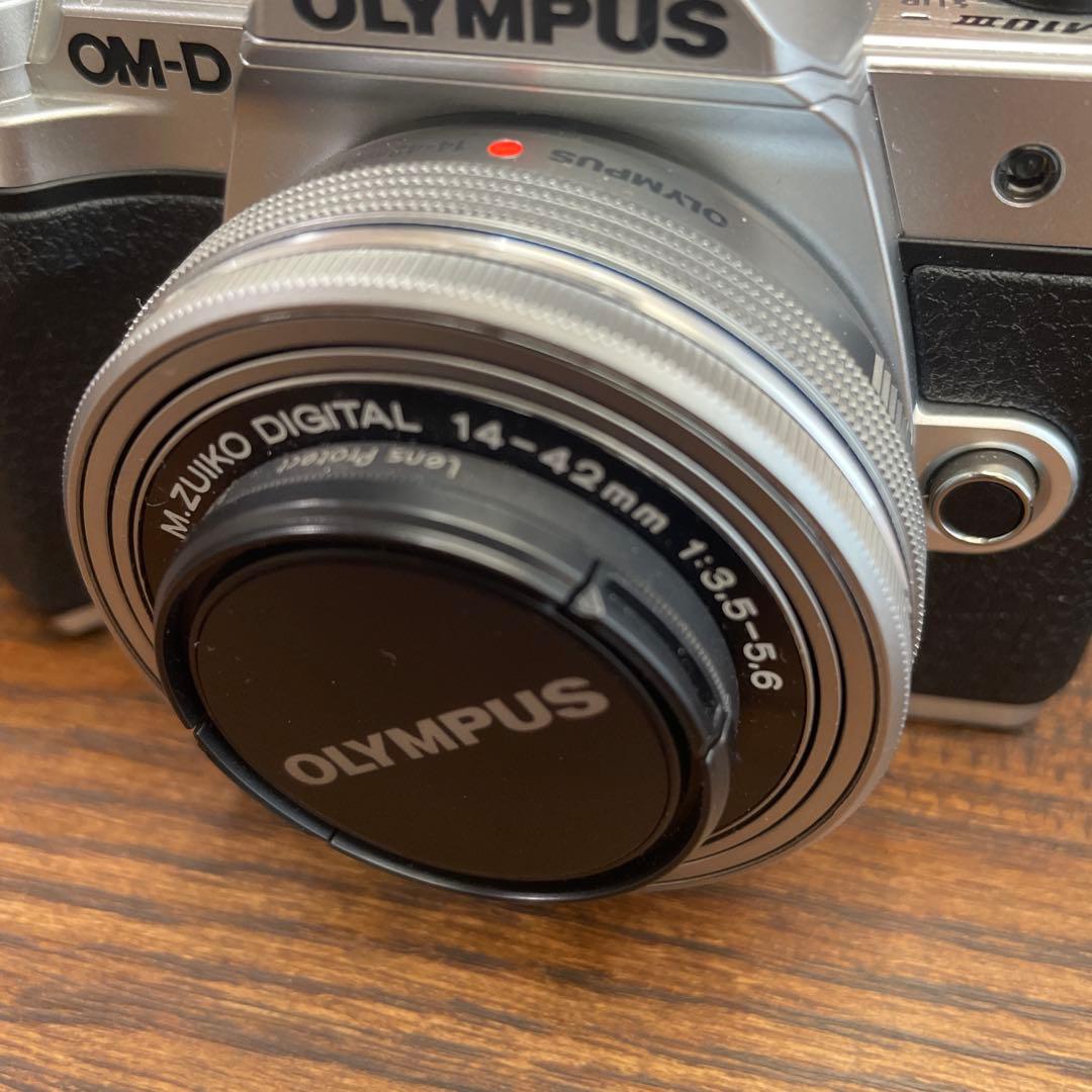 OM-D E-M10 MarkⅢ EZダブルズームキット