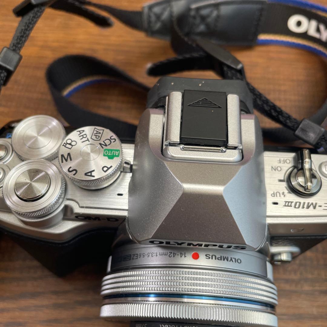 OM-D E-M10 MarkⅢ EZダブルズームキット