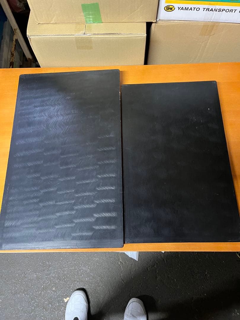 赤褐色　模様漆器膳2枚セット　アンティーク　レトロ　レア　お盆