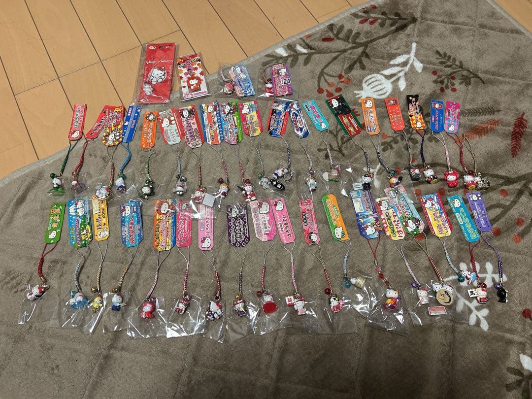 ご当地キティボールペン 、シャーペン19本セット・ストラップ42本セット