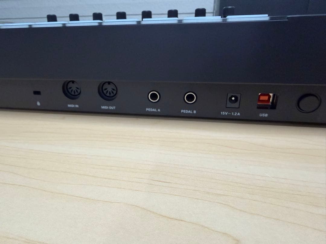 Komplete Kontrol S49 MK2 本体のみ